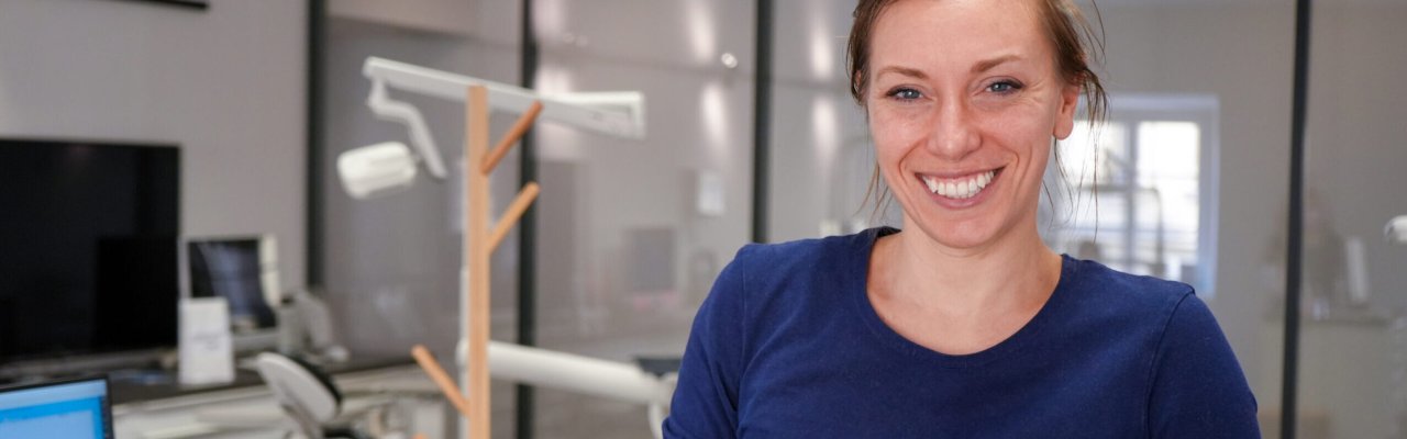 Proč vám jeden zubař nestačí? Pravda o moderní stomatologii, kterou pacienti podceňují