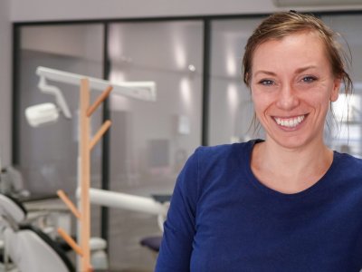 Proč vám jeden zubař nestačí? Pravda o moderní stomatologii, kterou pacienti podceňují