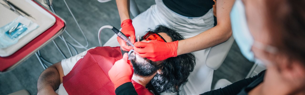 Ztracený zub nemusí znamenat konec úsměvu